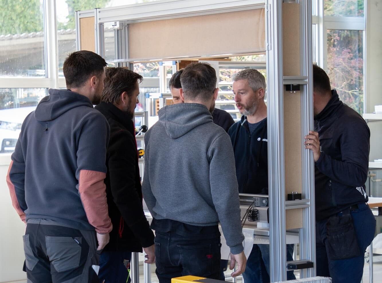 background-cover-img